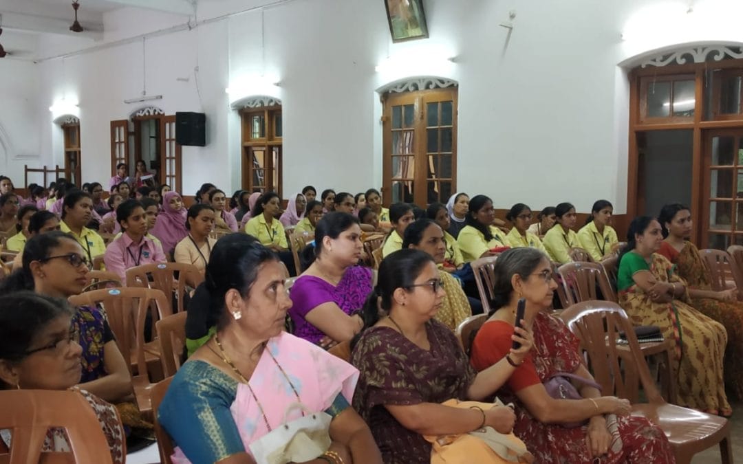 House Waste Management and Pot Compost Demonstration