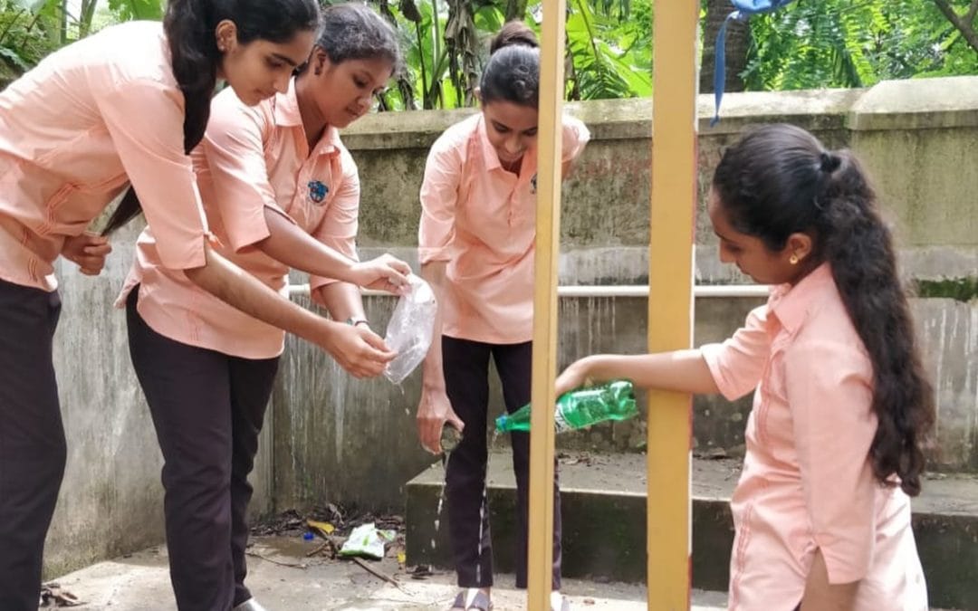 Mosquito larvae controlling/killing activty by the youth red cross unit