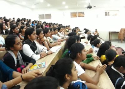 Seminar-Badalon Ke Ghere