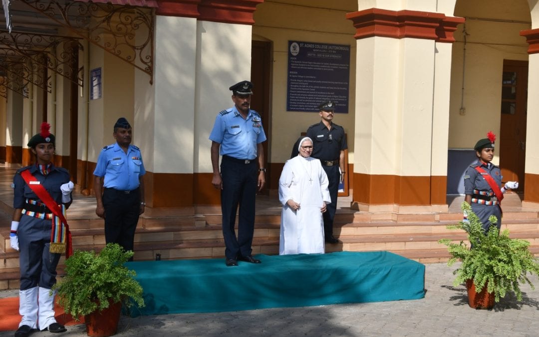 CO visit to the College