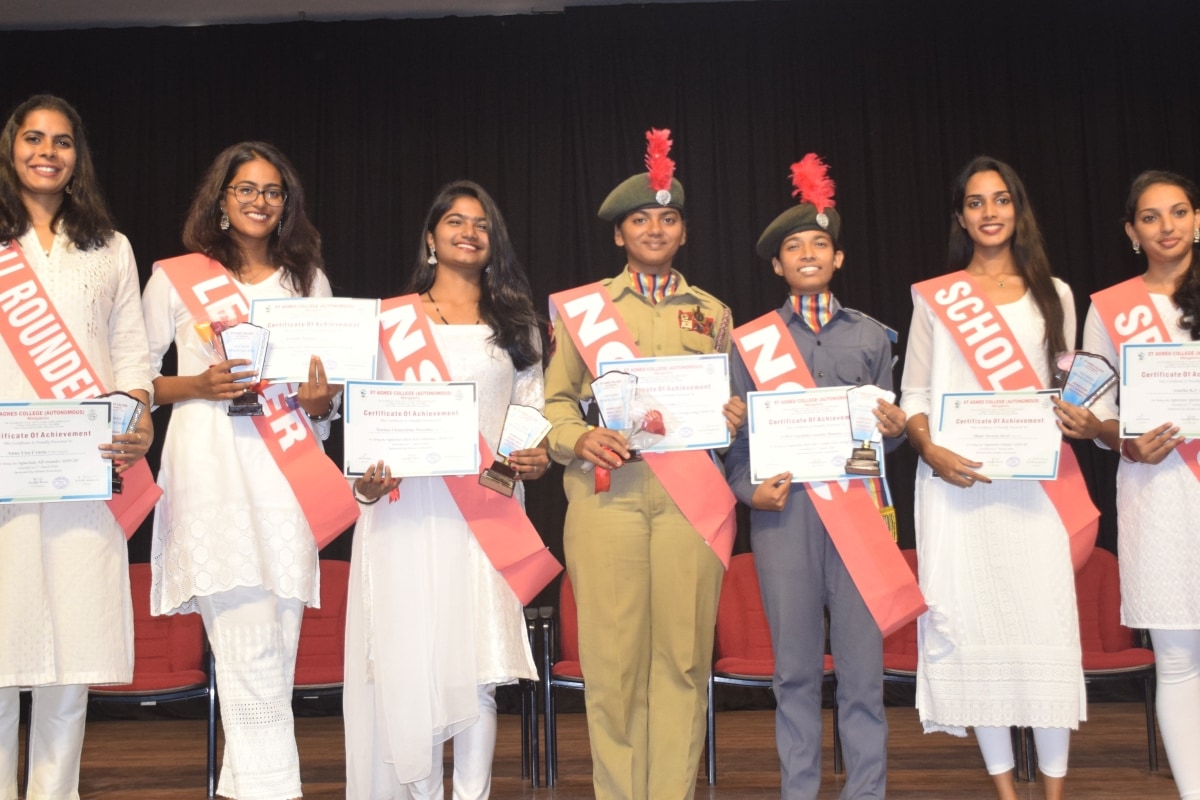 honouring-excellence-in-students