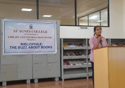 Bibliophile: The Buzz About Books