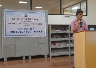 Bibliophile: The Buzz About Books