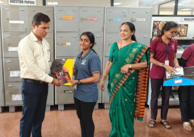 Odhuganinda Odhuganige: A Kannada Literature Book Review