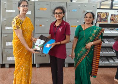 Odhuganinda Odhuganige: A Kannada Literature Book Review