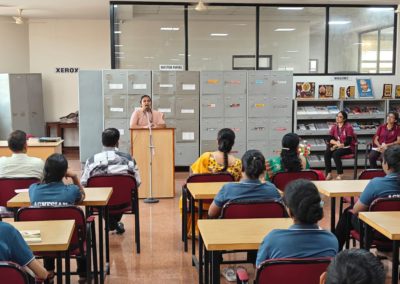 Odhuganinda Odhuganige: A Kannada Literature Book Review