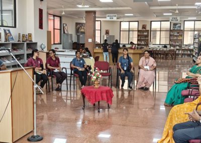 Odhuganinda Odhuganige: A Kannada Literature Book Review