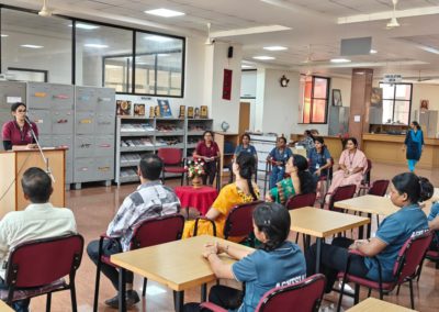 Odhuganinda Odhuganige: A Kannada Literature Book Review