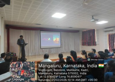 Smart Banking for Students: Government Schemes & Account Benefits